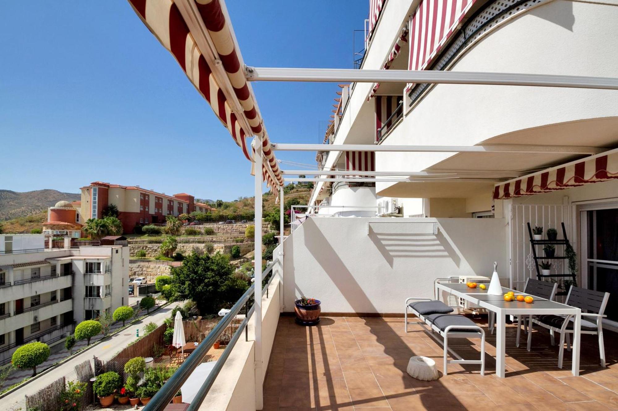 Del Parque Flats - Golf & Beach Terrace Малага Екстериор снимка